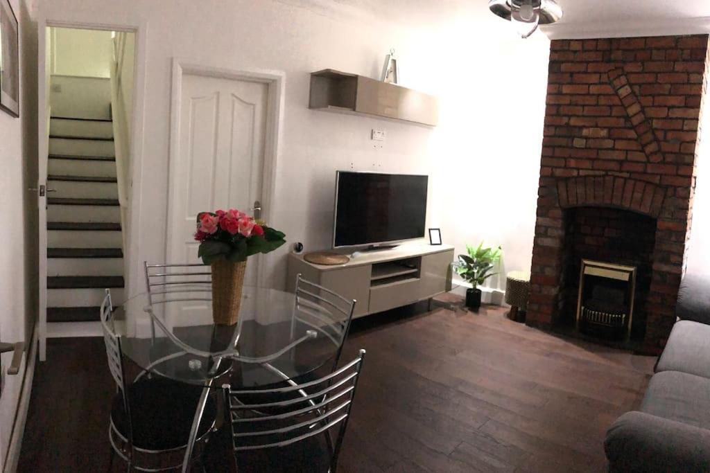 Home On Hamill Street Belfast Ngoại thất bức ảnh